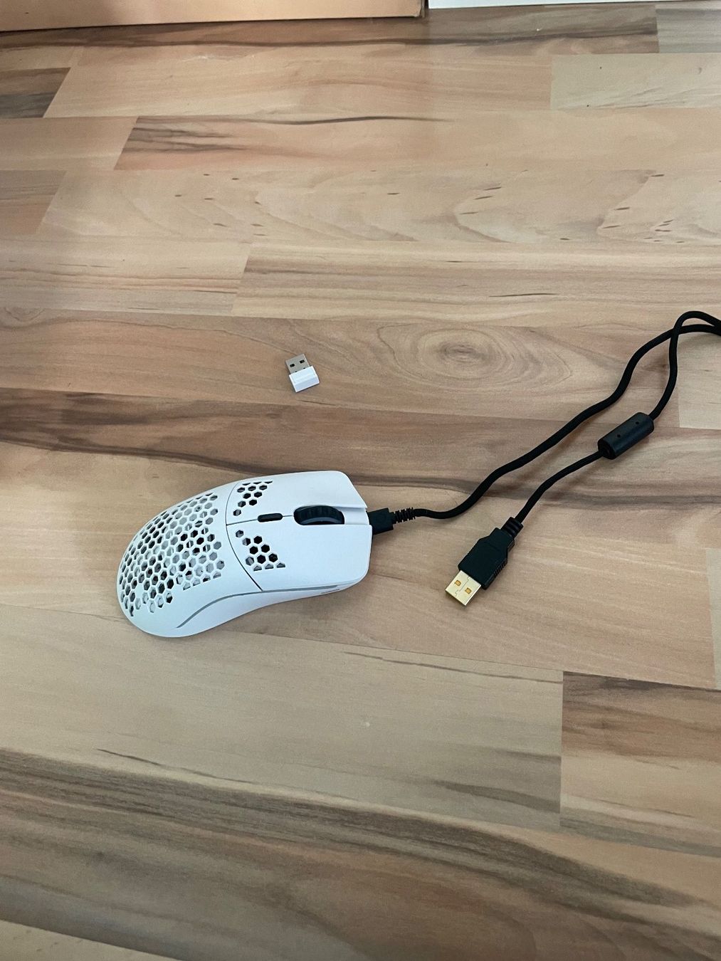 Mouse: Glorious Model O Wireless Maus weiss – Usato da Lufingen venduto da a-little-extra 4