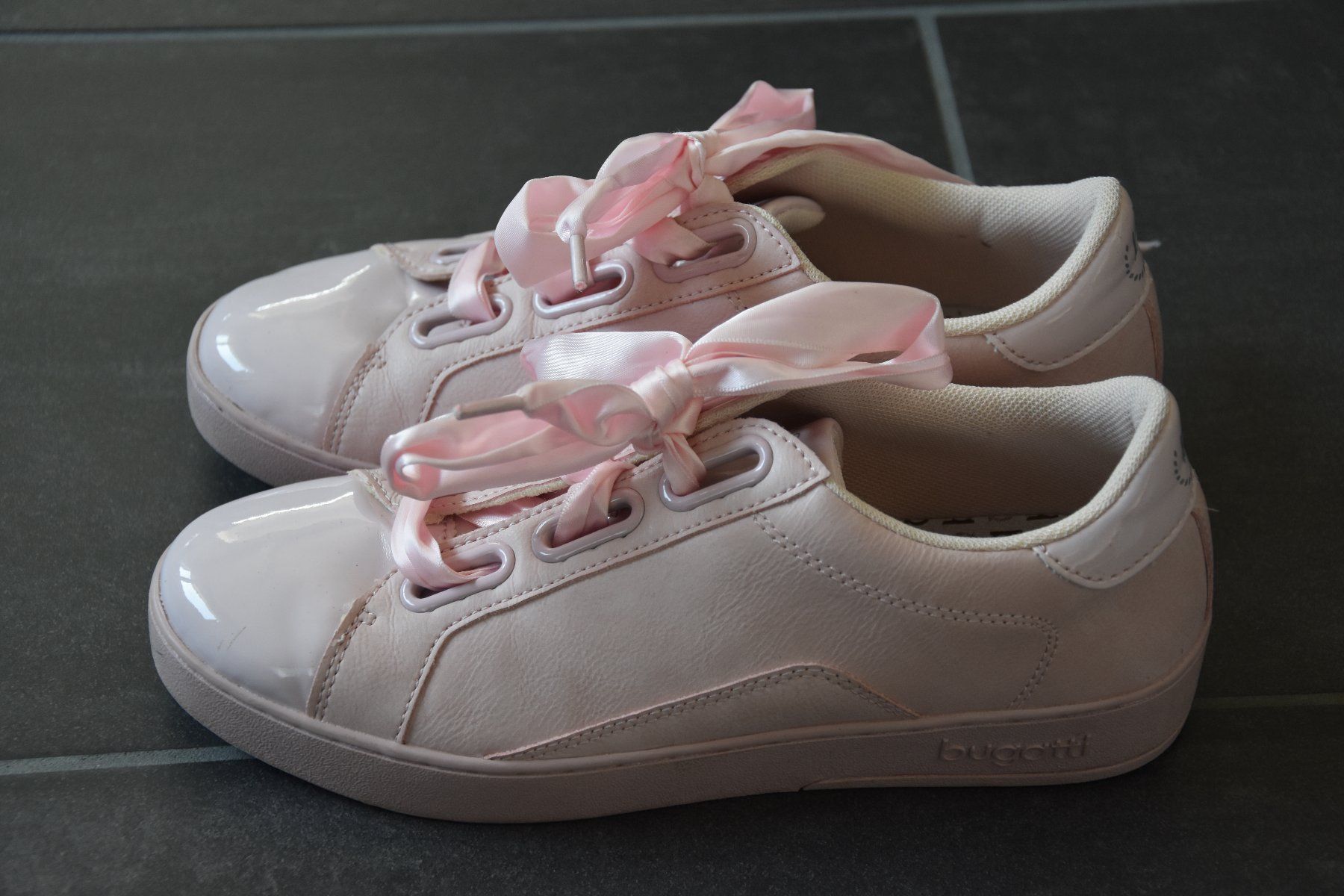 Bugatti Scarpe da donna: Sneaker, Bugatti, 37 – Nuovo (secondo la descrizione) da Sins venduto da dsto
