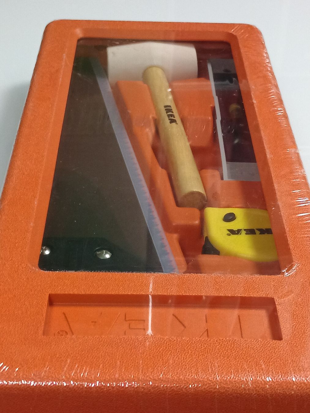 Alle Werkzeuge: Neue, gefüllte Werkzeugbox – Neu und originalverpackt aus Zürich von Mitzi6