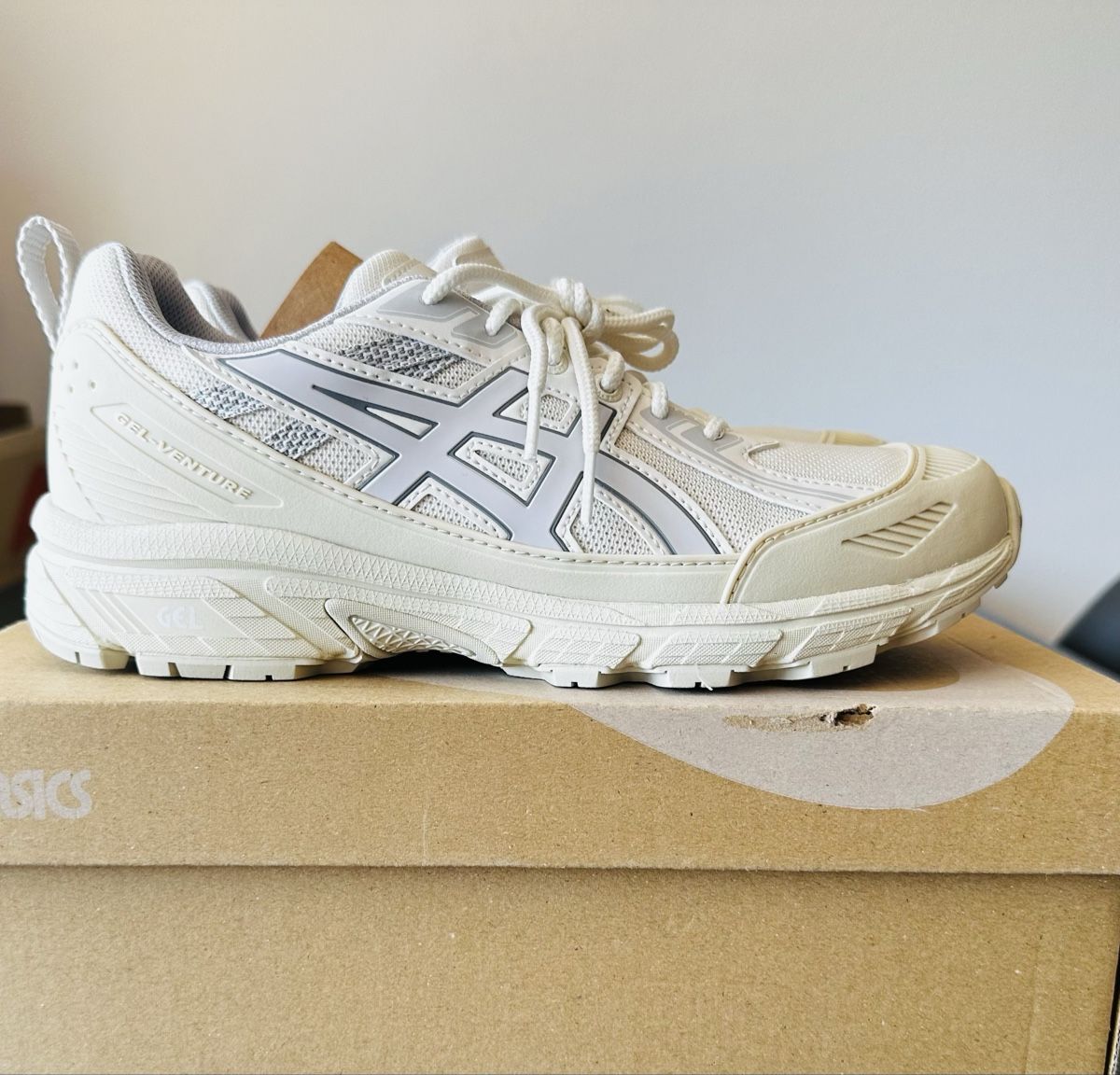 Scarpe da uomo: Asics Gel-Venture 6 – Nuovo e nell'imballaggio originale da Biel/Bienne venduto da Akwawini