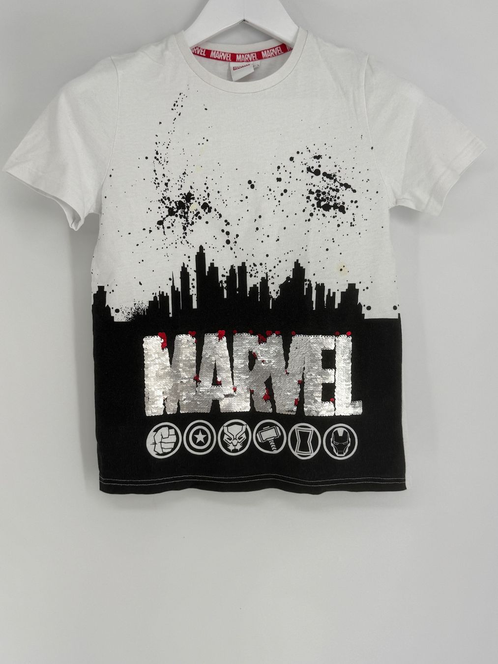 Camicie, T-shirt & Polo: Marvel Shirt Gr. 146/152 mit Pailletten – Usato da Auenstein venduto da moin. 1