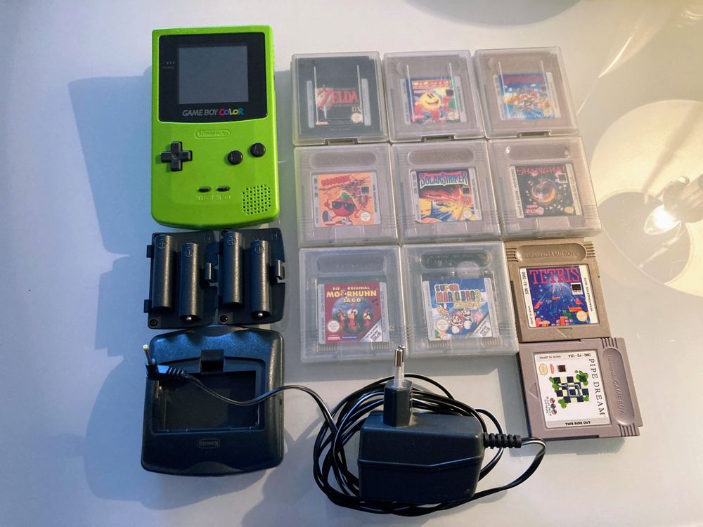 Gameboy Color inkl.10 Spiele und extra BatteryPack Kaufen auf Ricardo