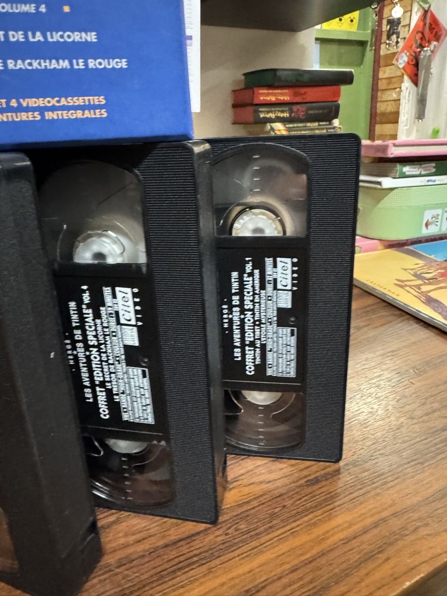 Fumetti: Coffret Les Aventures de Tintin - VHS – Usato da Lausanne venduto da Michel_Ozcan 2