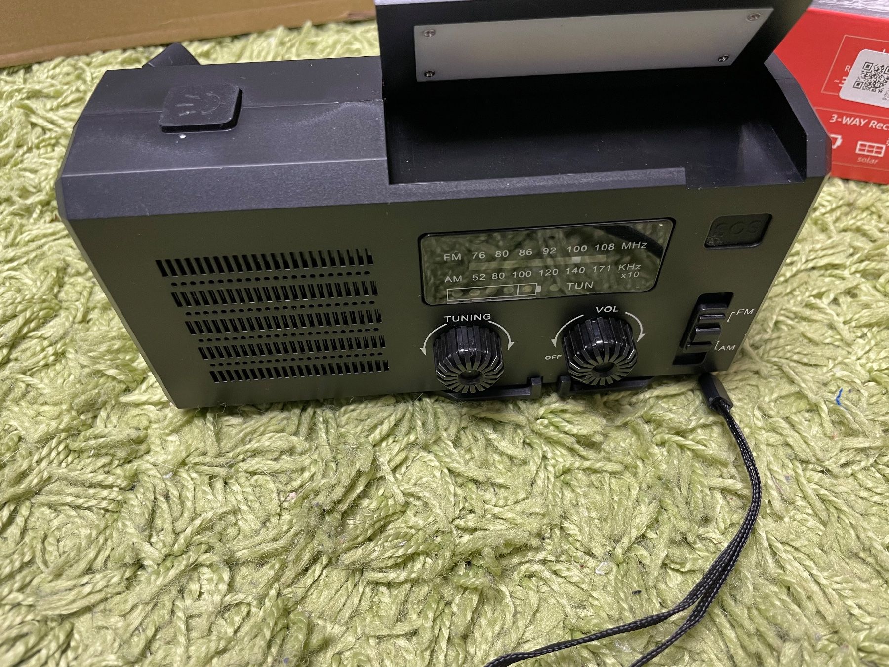 Radio: Kurbelradio "Flashlight & Radio" – Nuovo e nell'imballaggio originale da Ballwil venduto da goldi360 3
