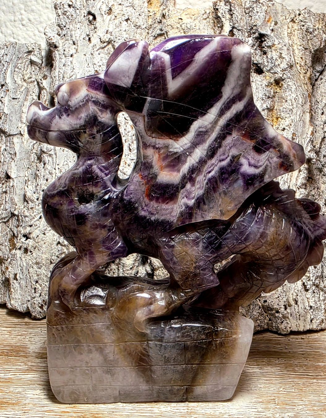 Minerali & Pietre curative: Wunderschöner Drache aus Chevron Amethyst 610g – Nuovo (secondo la descrizione) da Matzingen venduto da Shay_Crystalz 1