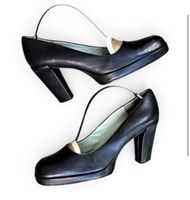vintage Pumps aus Leder Charles Jourdan