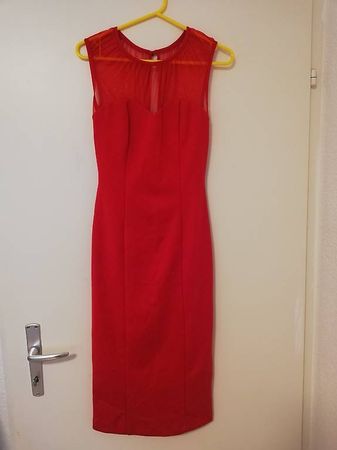 Elegantes rotes Abendkleid Gr. 34 - Blickfang garantiert! 💃