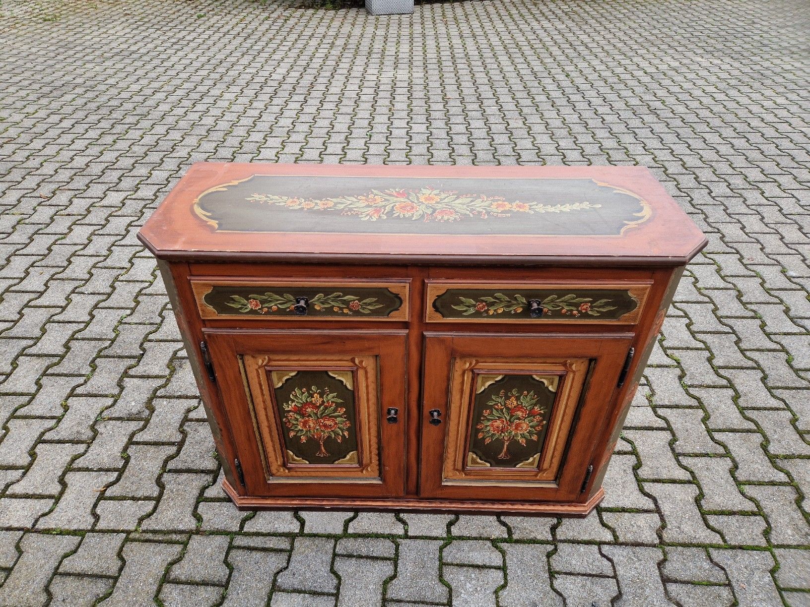 Commodes: Kommode Bauernmalerei – D'occasion à Grosswangen par lar_9lz7 2