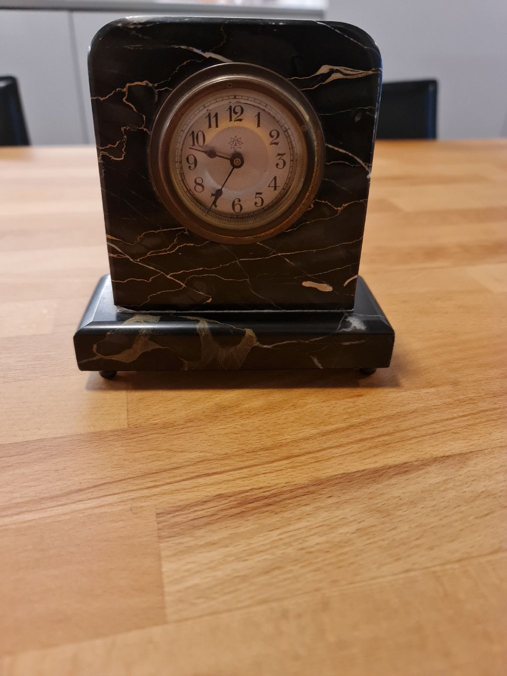 Orologi: Tischuhr: Junghans – Difettoso da Basel venduto da Bafidu 3