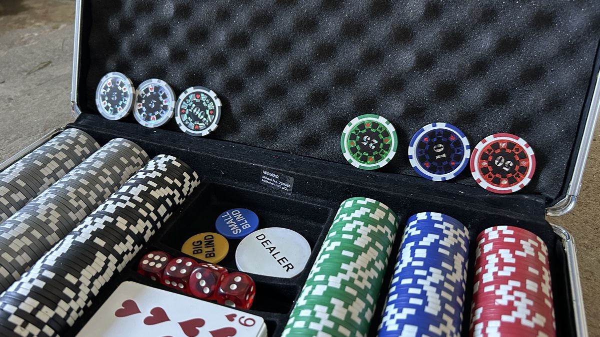 Spiele: Mallette de Poker - Set – Gebraucht aus Alle von protokollstudio