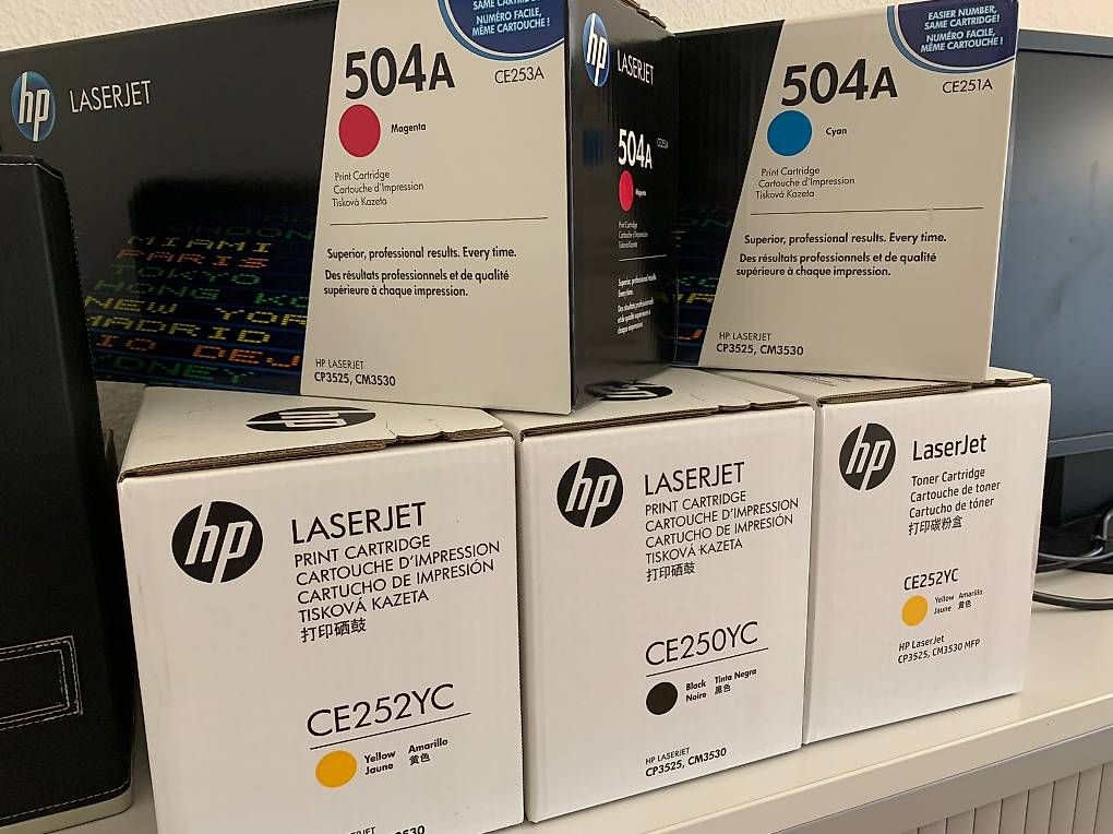 Hewlett Packard Druckerpatronen & Toner: HP Toner schwarz CE250YC - NEU – Neu und originalverpackt aus Untereggen von bri_6kr8 1