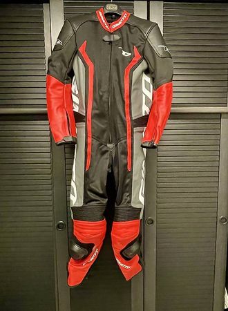 Nuova tuta da moto junior tg 48