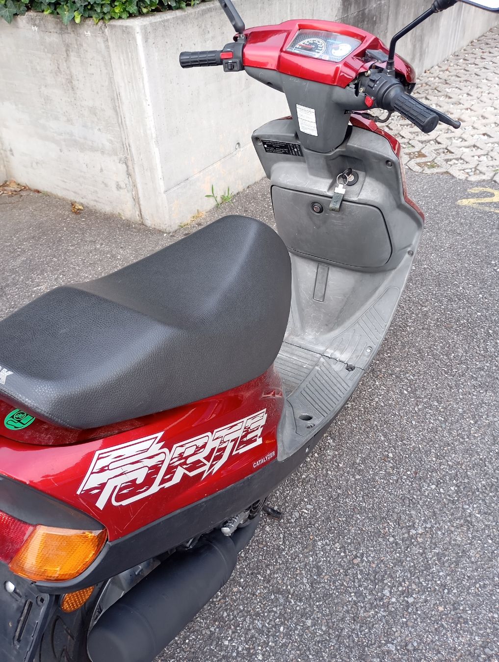 MBK Scooters: vendo scooter MBK forte 50 – D'occasion à Arbedo par Chablis31 2