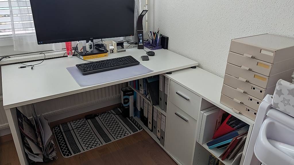 Scrivanie: Bürotisch mit Ablage – Usato da Luzern venduto da Apal6017