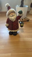 Weihnachtsmann Figur mit Laterne 