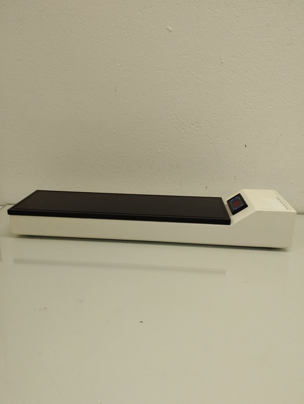 Accessori da laboratorio: Adamas Slide Warmer SW 85 – Usato da Niederdorf venduto da LeptonAG_Labor 3