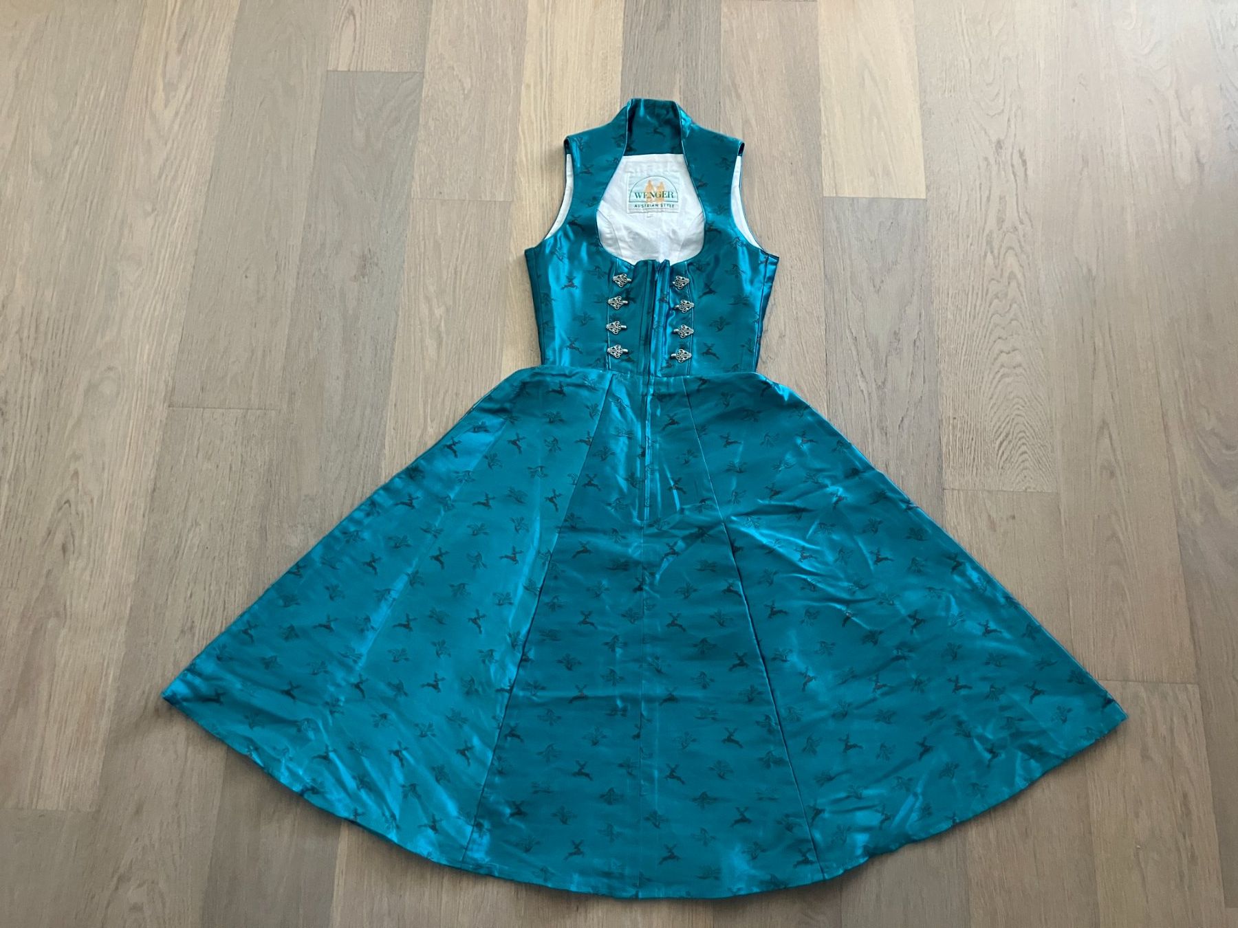 Vestiti: Oktoberfest Dirndl Grösse 32 – Usato da Lindau venduto da PrinterGuy 2