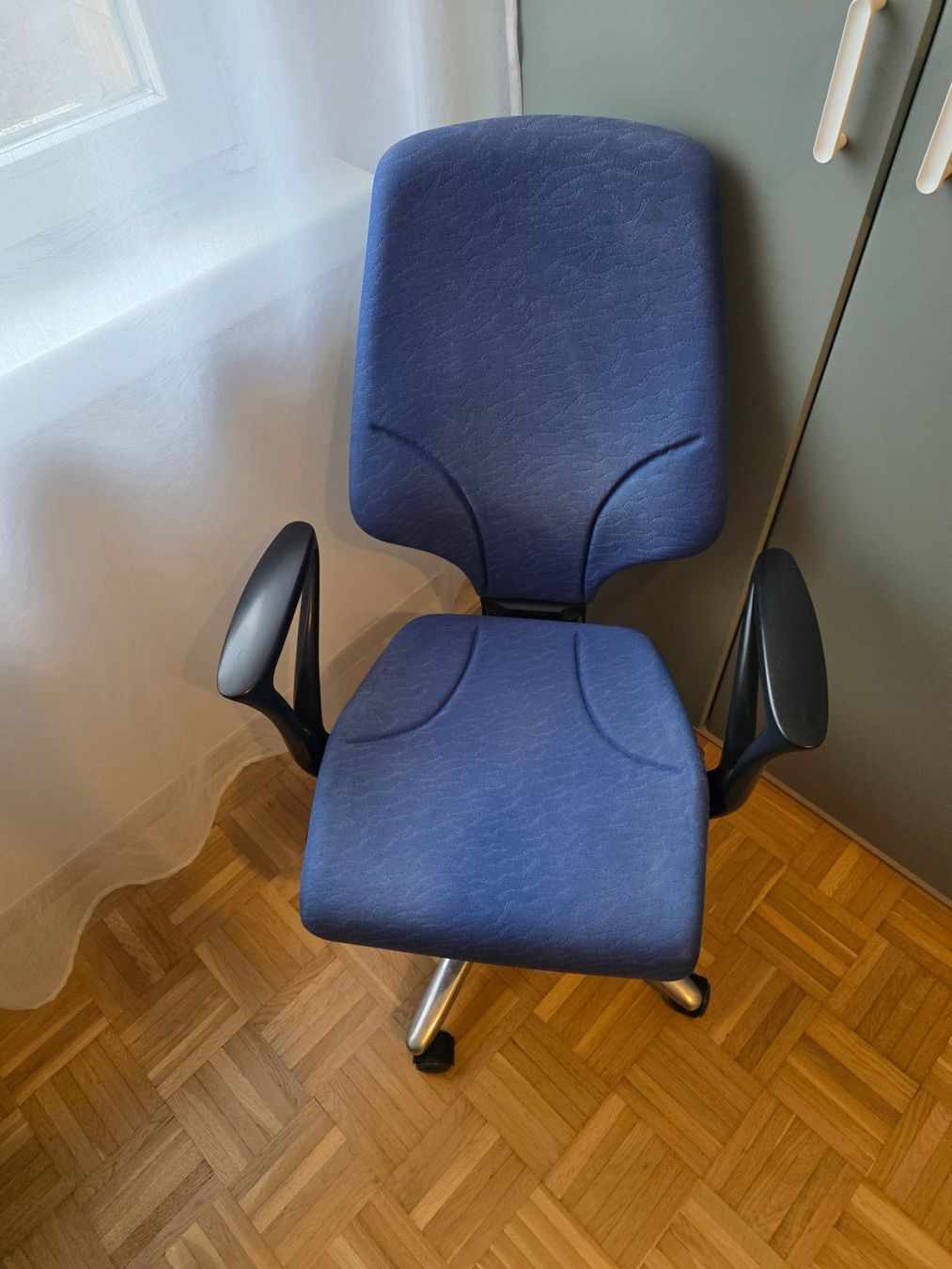 Giroflex Sedie: Giroflex G64 mit Fixarmlehnen - Blau – Usato da Möhlin venduto da gjuajtes 3