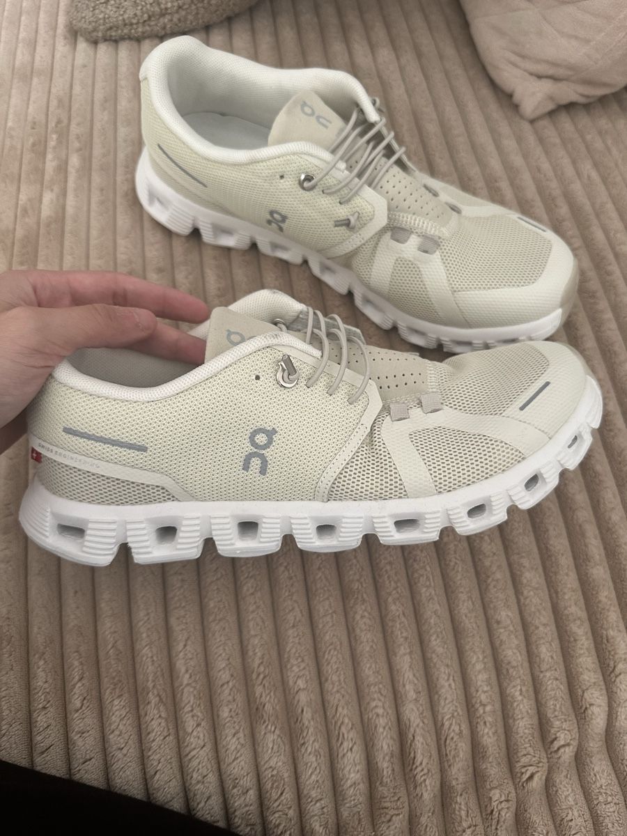 On Scarpe da donna: On Running Cloud Schuhe Gr. 40 – Nuovo (secondo la descrizione) da Dietikon venduto da sal_zdn5 1