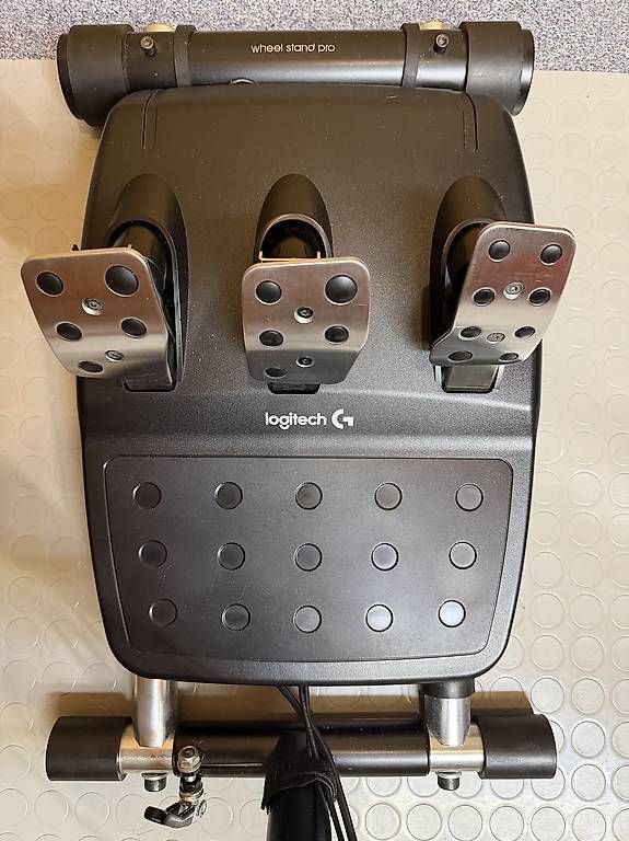 Controller: Logitech G29 mit Weelstand pro – Usato da Wolfhausen venduto da Fenek4 4