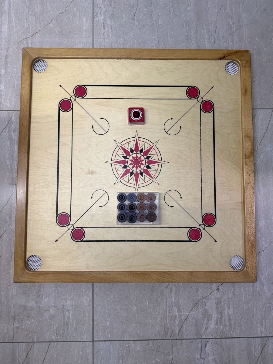 Spiele: Carrom Board – Neu (gemäss Beschreibung) aus Biberist von Hudson_