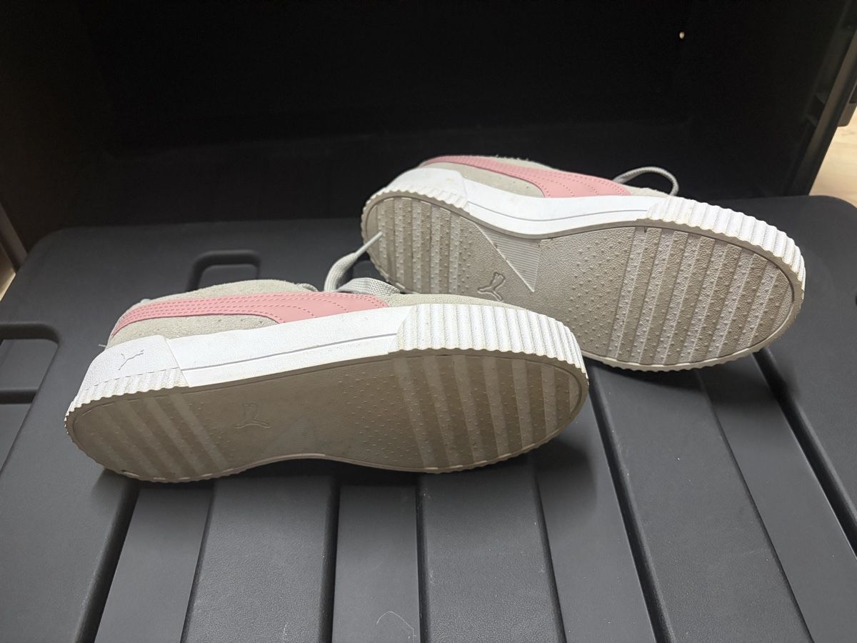 Puma Schuhe für Mädchen: Puma Turnschuhe, Grösse 35.5 – Gebraucht aus Granges-Paccot von Fwaeber 1