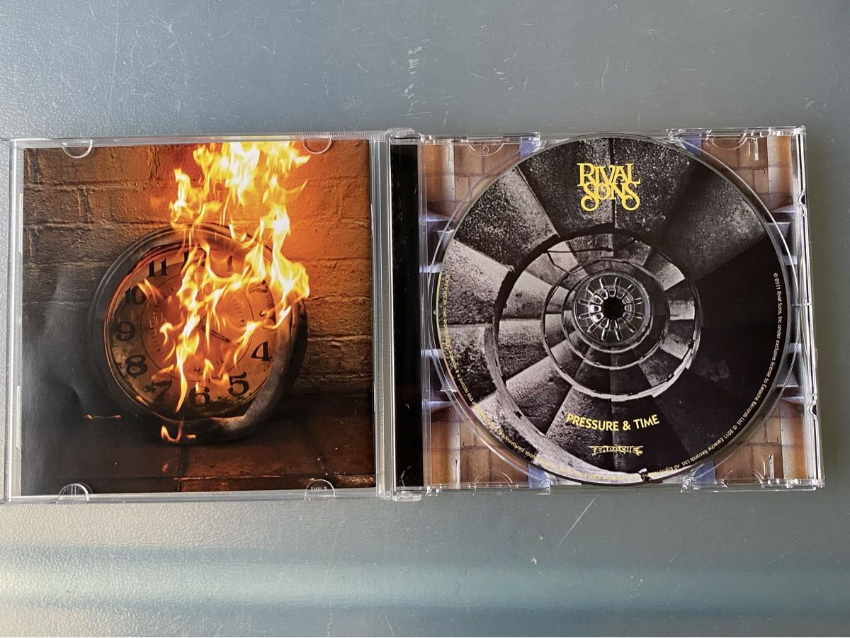 CDs: Rival Sons - Pressure & Time – Gebraucht aus Oberried Brienz von Chyara 2