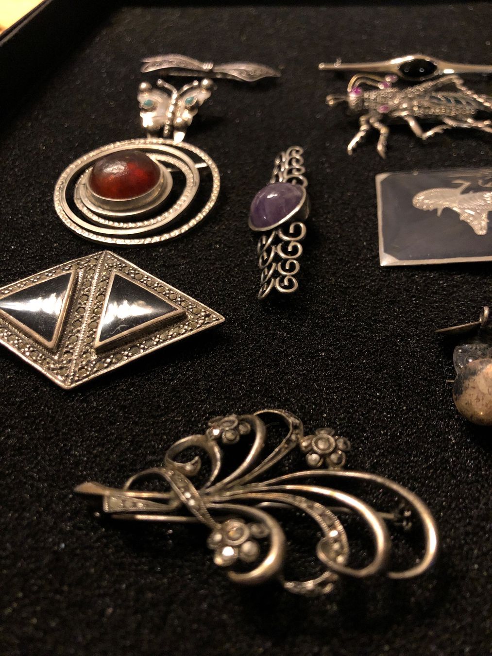Altri gioielli: Schmuck Konvolut Broschen Silber diverses – Usato da Adliswil venduto da Tito088 1