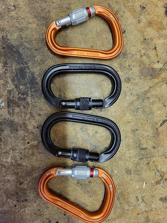 Matériel de grimpe: Karabiner  – D'occasion à Dotzigen par Manuel028 2