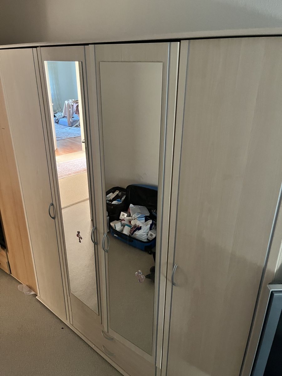 Armadi: Schrank – Usato da Oftringen venduto da hkch1907