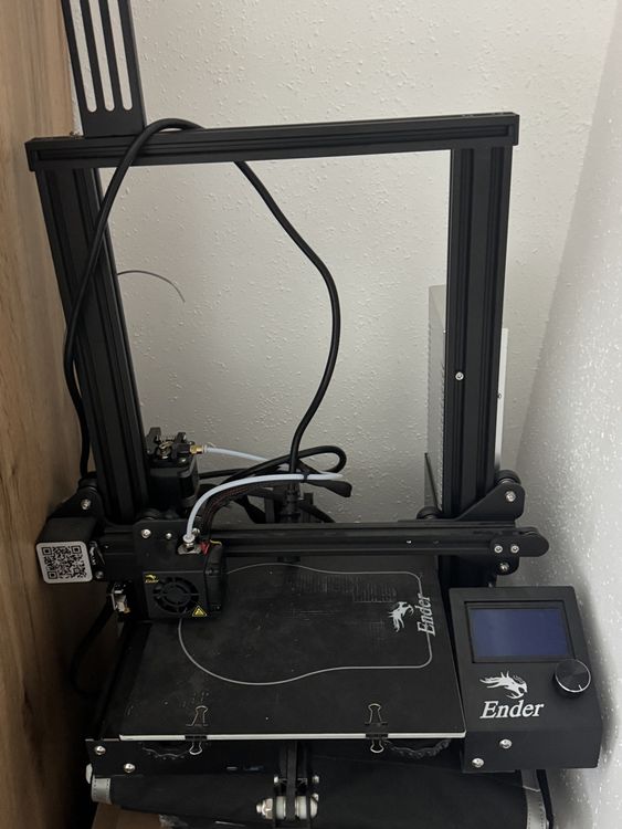 Creality Imprimante 3D: Ender 3 3D Drucker - Ideal für den Einstieg! – D'occasion à Waltenschwil par YippihYahYeh
