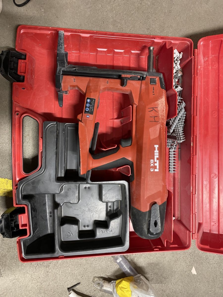 Tutte le macchine: Hilti Schiesspistole – Nuovo (secondo la descrizione) da Einsiedeln venduto da Shkurte_K