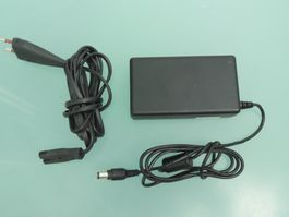 39) Delta Netzteil AC-Adapter - ADP-60CB - 60 Watt