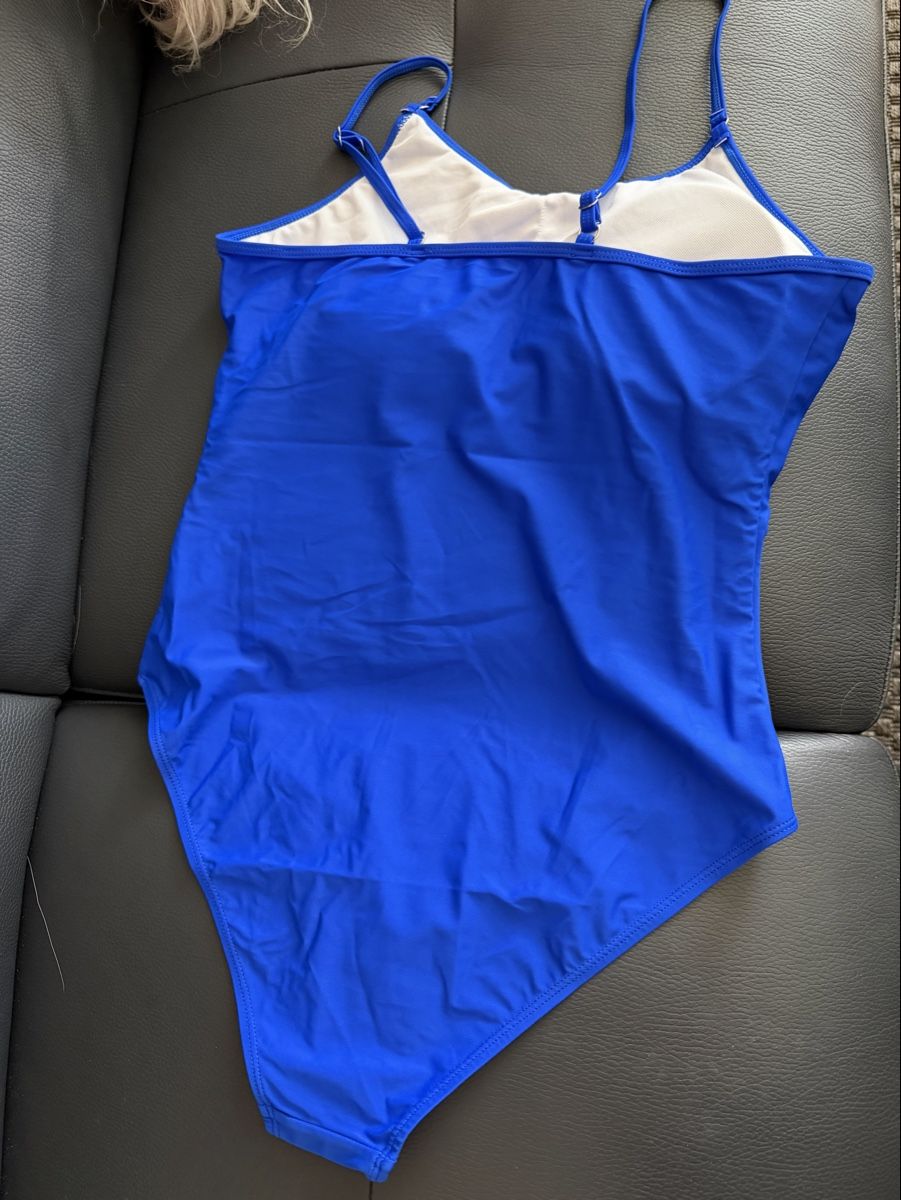 Maillots de bain & Bikinis: Maillot de bain neuf taille M – Neuf avec emballage d'origine à Dombresson par feline_ne 1