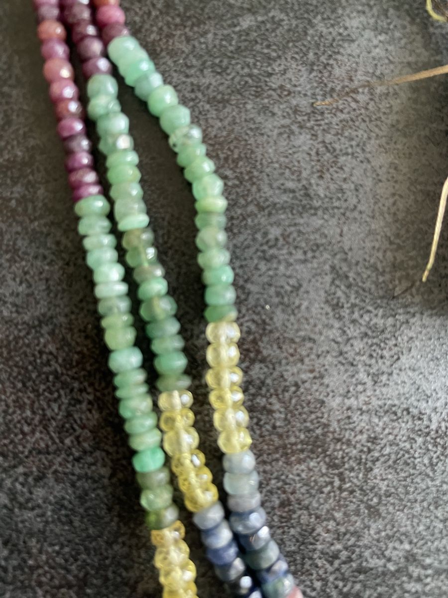 Catenine: Collier de pierres précieux multicolores – Usato da Fribourg venduto da sehrazad1212 2