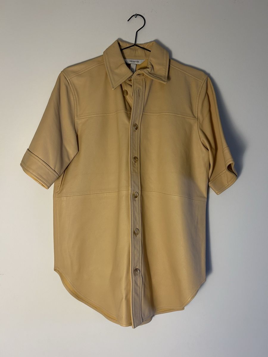 H&M Camicette: H&M Edition Hemd aus Leder – Usato da Aeugst am Albis venduto da schatzkistee