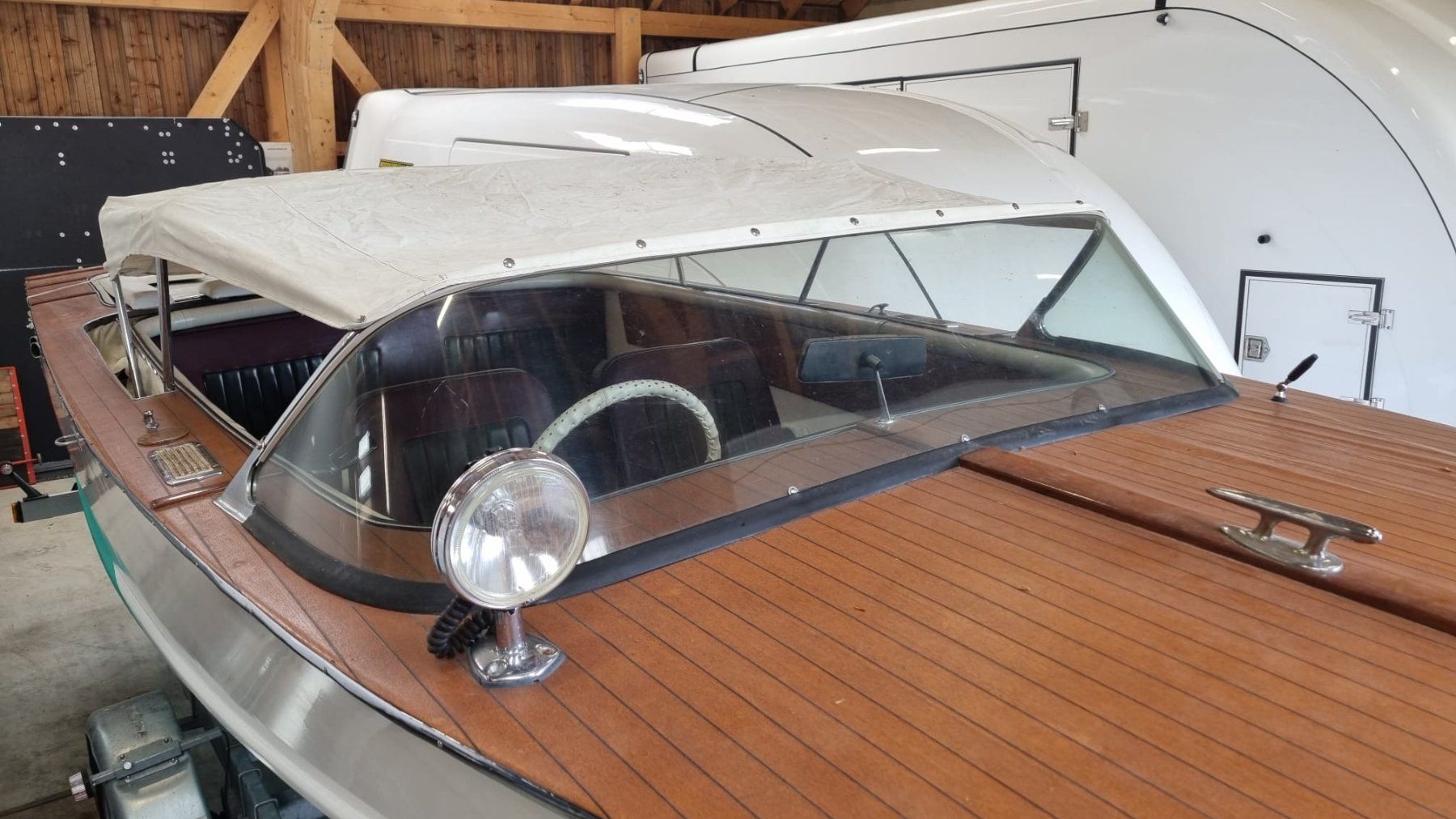 Barche: Riva Burkhardt 580 Oldtimer Motorboot restauriert 1969 – Usato da Wauwil venduto da fiero2000 7