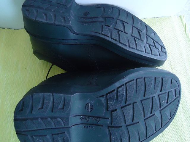 Herrenschuhe: Neuwertige Herren - Lederschuh  sehr  robust – Gebraucht aus Ergisch von Haemmerli59 3