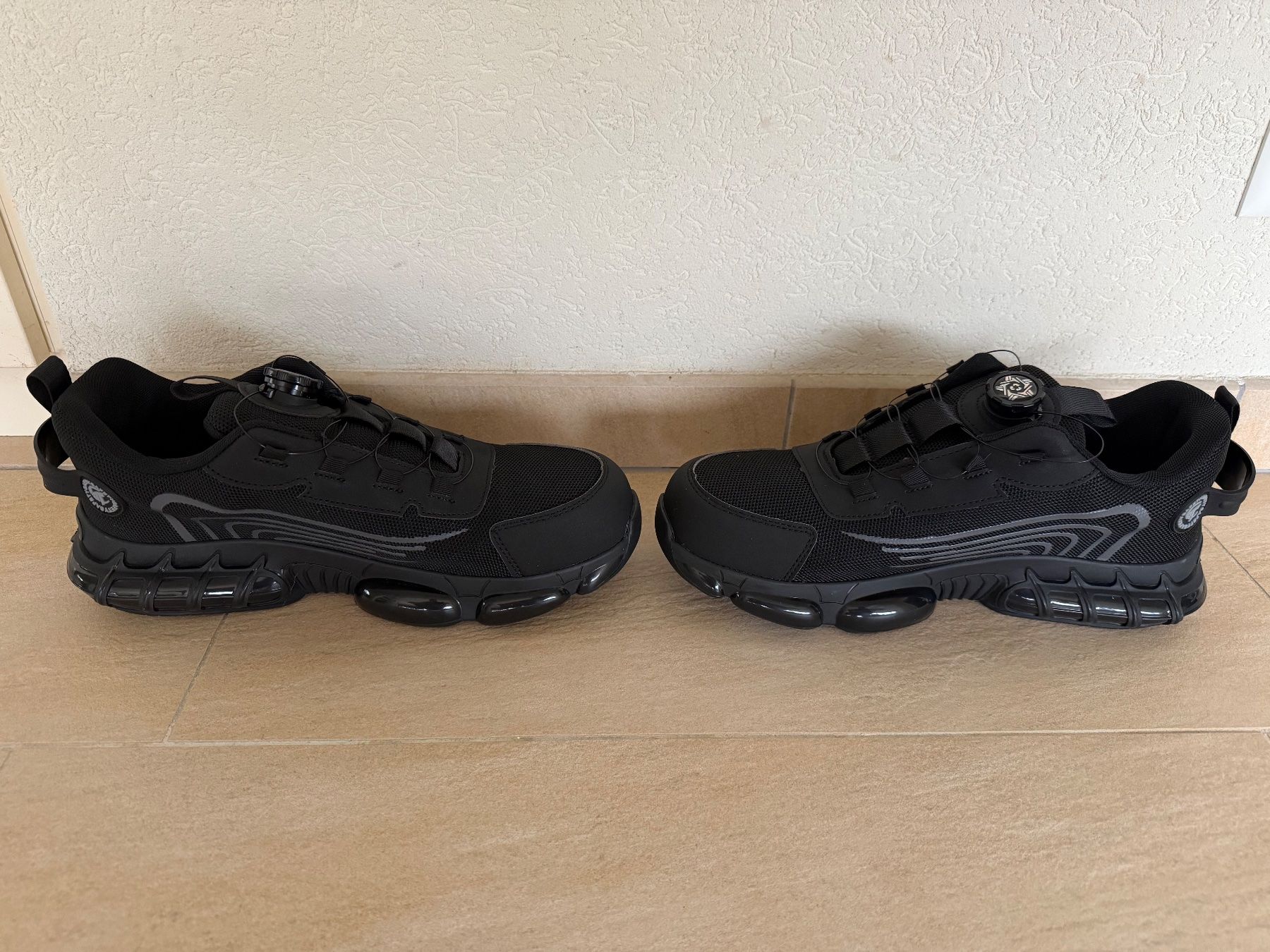 Scarpe da uomo: Chaussures de Sécurité S3, Embout en Acier, p. 44 – Nuovo e nell'imballaggio originale da St-Gingolph venduto da GoldenKeys 2