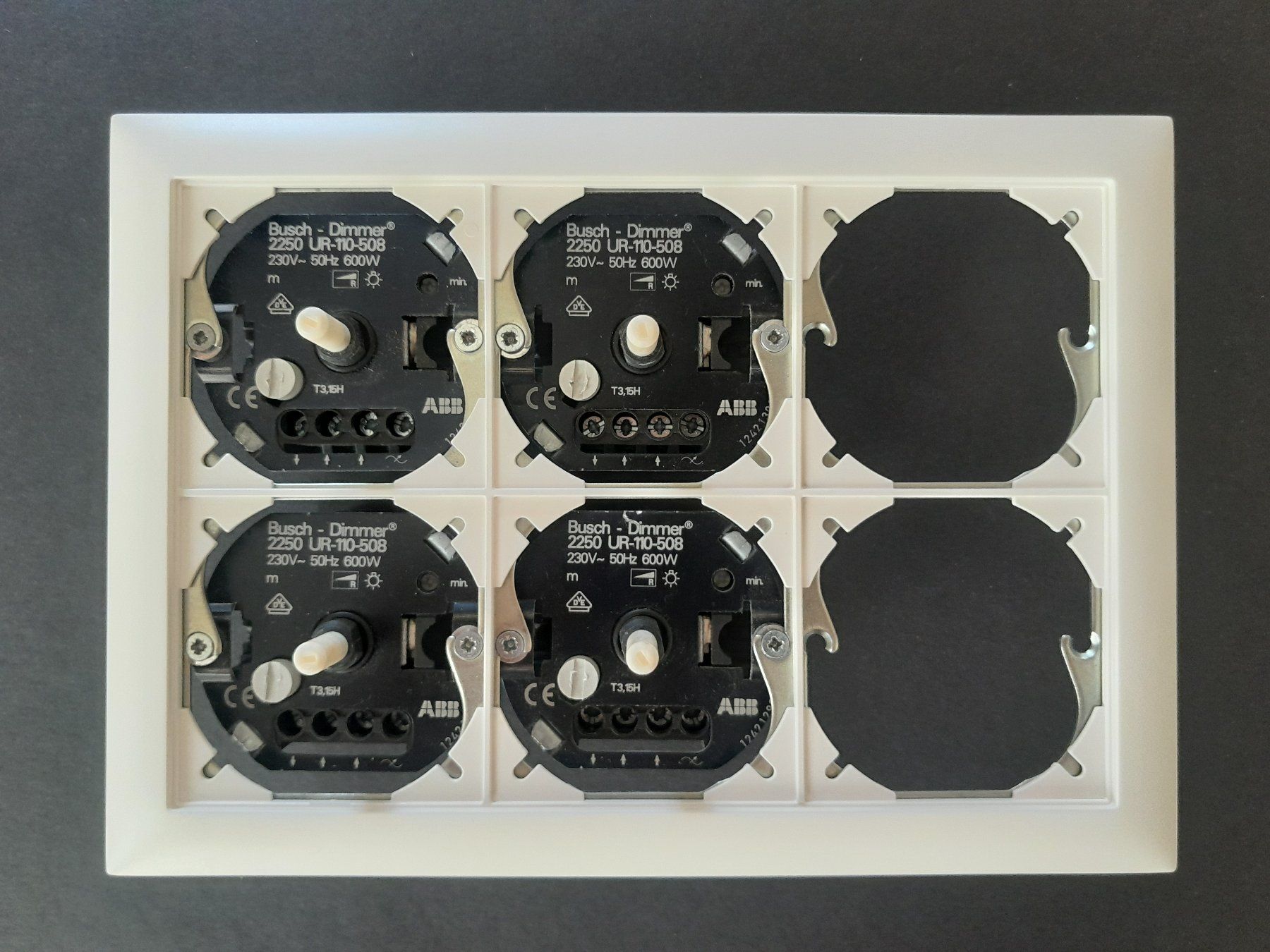 ABB Interruttori: ABB Dimmer UR-110-508 4 Stk. – Usato da Zürich venduto da raphahello 4