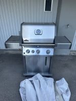 Napoleon Rogue XT425 Gasgrill (gut erhalten, grob gereinigt)