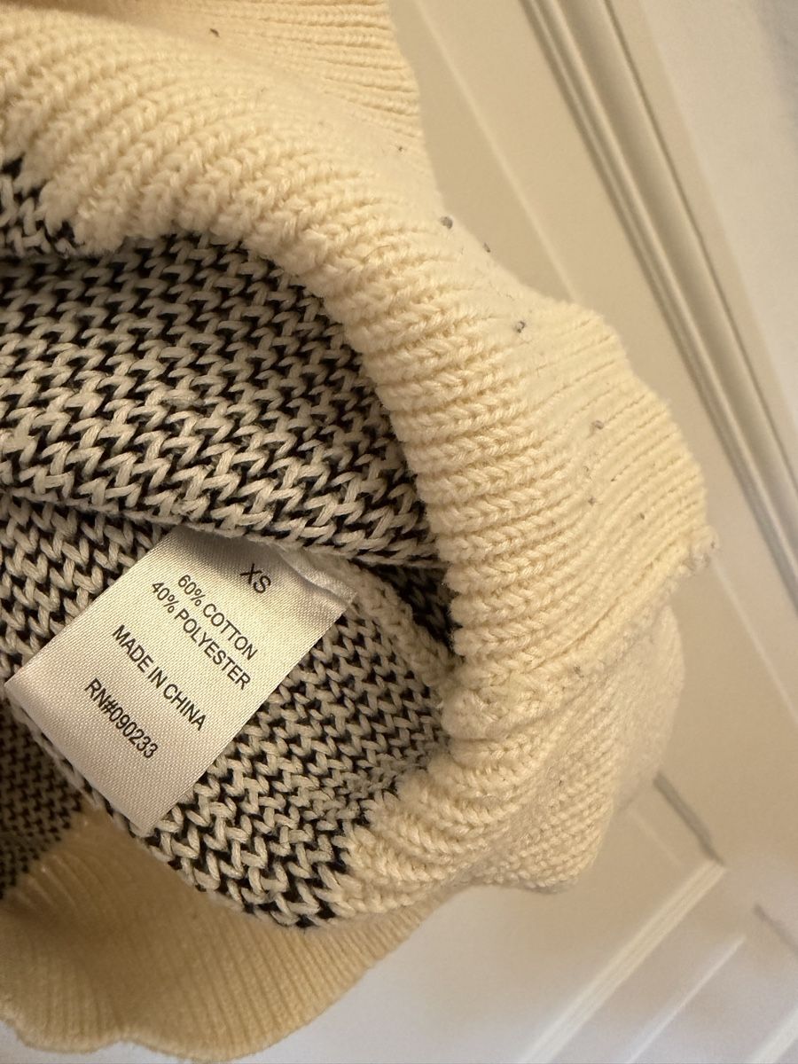 Pullover & Sweatshirts: Strickpullover FG Essentials beige Grösse XS guter Zustand – Gebraucht aus Basel von LiMePe21 1