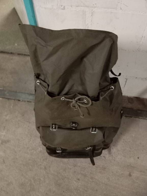 Schweizer Armee Rucksäcke: Sac militaire Suisse – Gebraucht aus Lausanne von chirashis 2