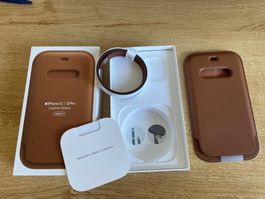 Original Apple Leder Case für iPhone 12 / 12 Pro mit MagSafe
