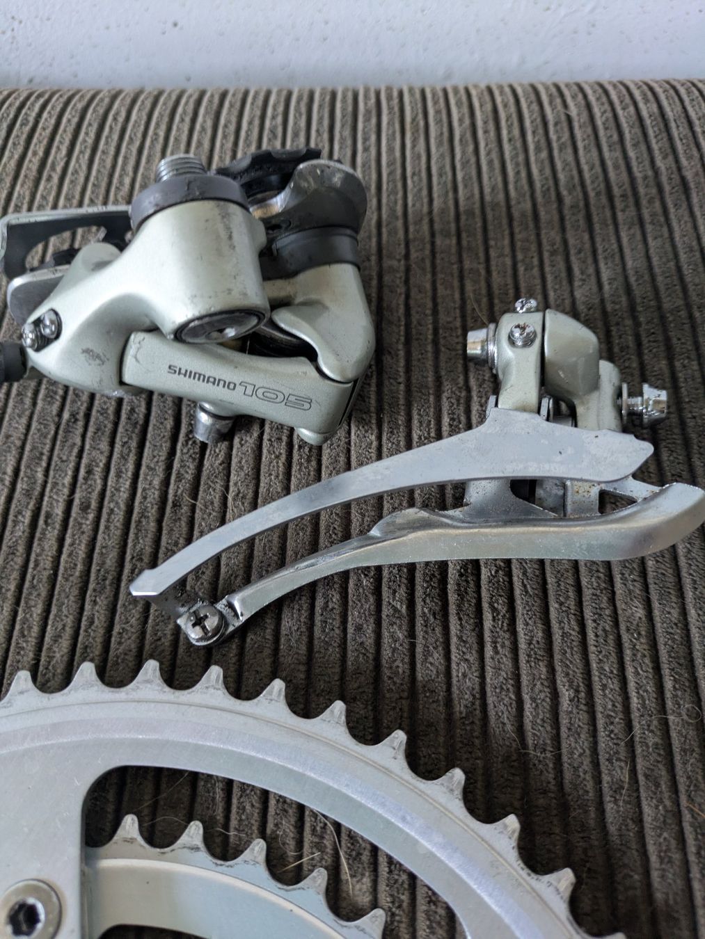 Shimano Pezzi di ricambio: Shimano 105 9 speed mini groupe set – Usato da Renens VD venduto da CyclesLouise 1