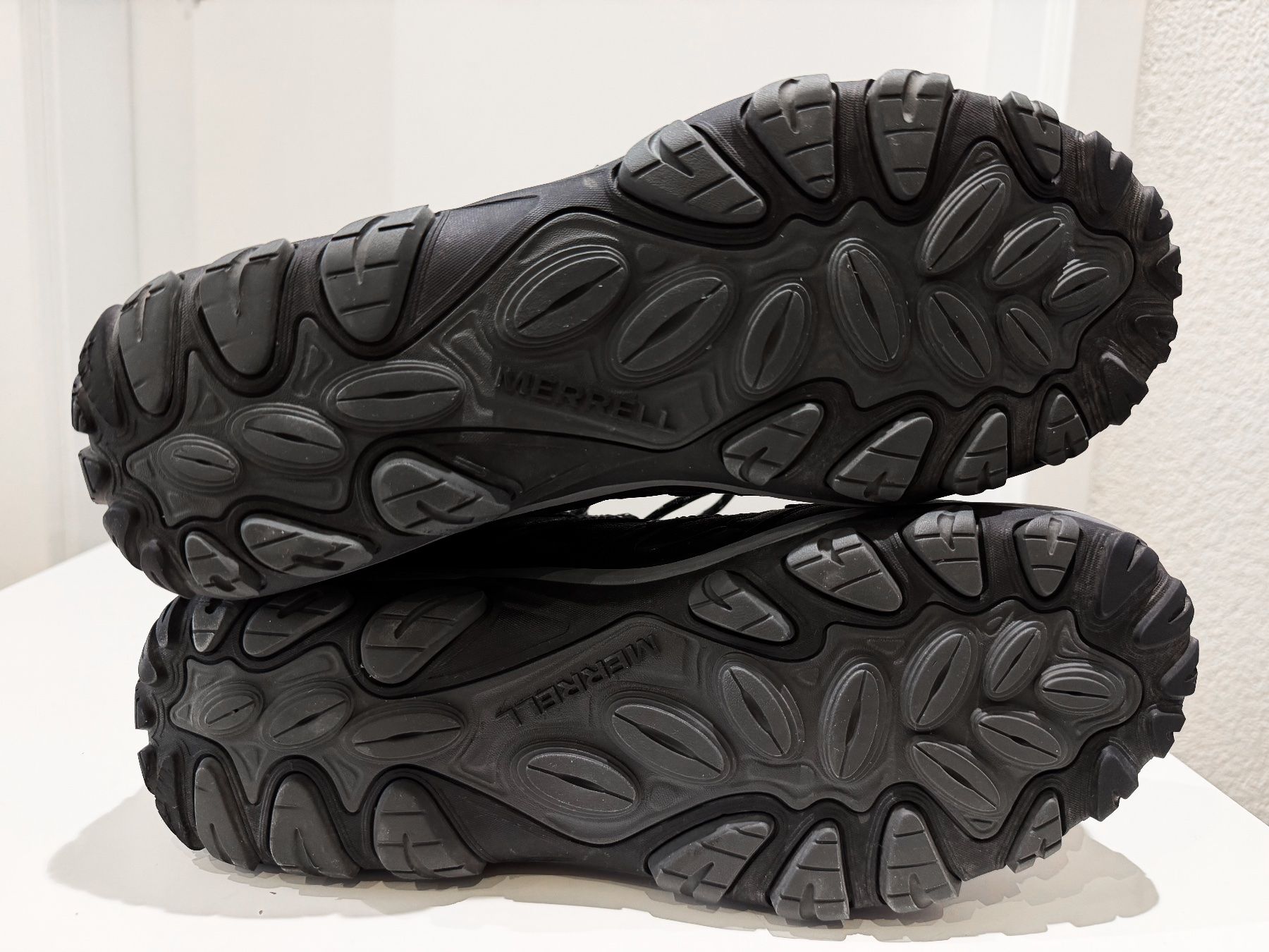Merrell Scarpe da uomo: Merrell Gore-Tex Wanderschuhe Trekkingschuhe Schwarz Gr. 44 – Usato da Dietikon venduto da Angy94 4