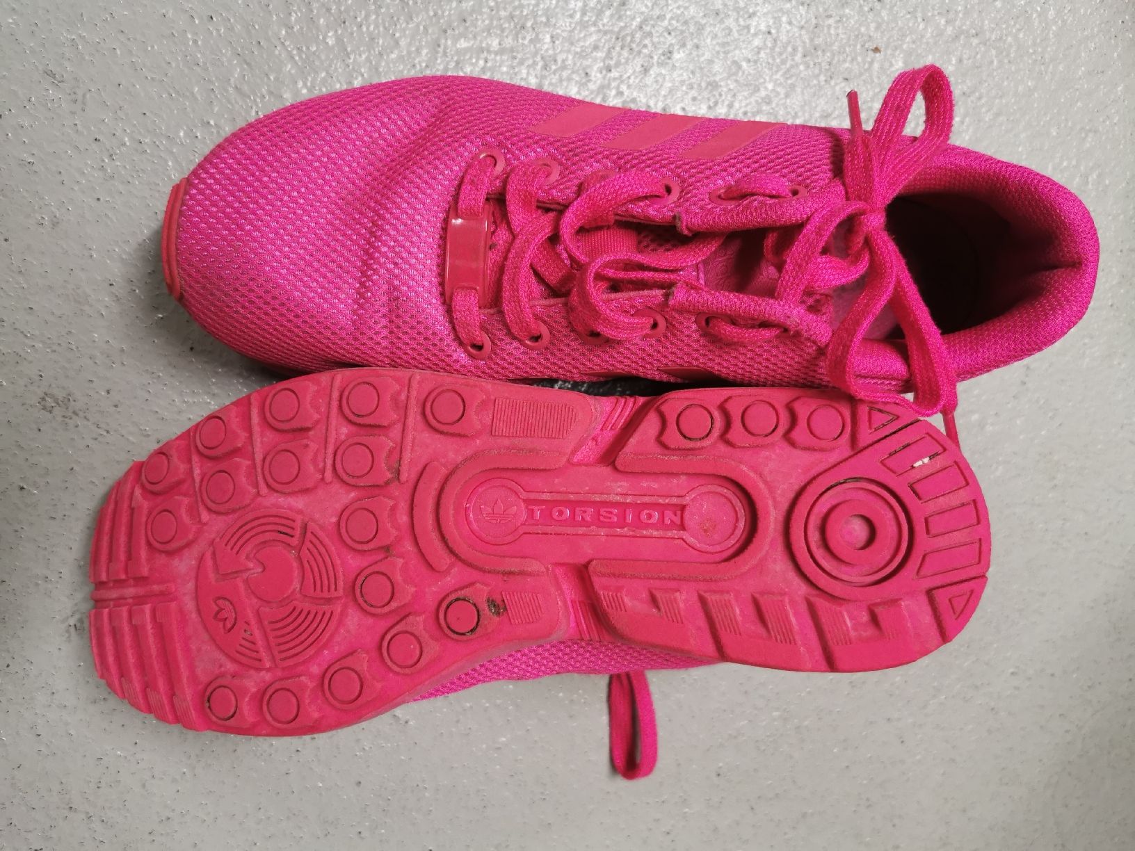 Scarpe da donna: Adidas Torsion 40. 2/3 – Usato da Sursee venduto da Ventiduese 1