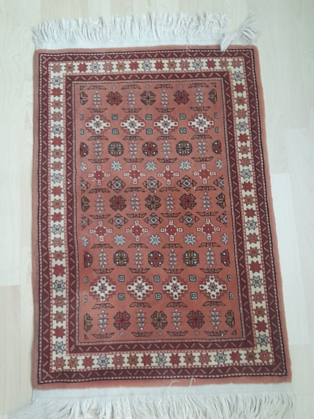 Teppiche: Kleiner Seidenteppich – Gebraucht aus Thun von Treff.....e
