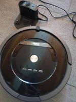 Robot aspirateur iRobot Roomba 880 avec station de charge