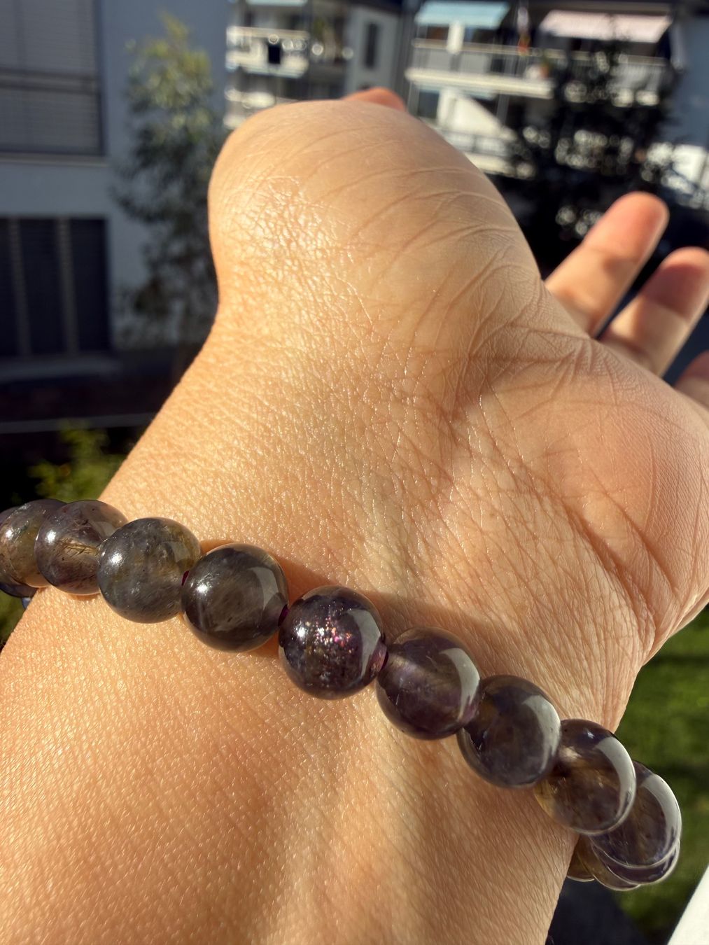 Bracciali & Braccialetti: Iolith Elastisches Perlenarmband (ca8mm) – Usato da Jegenstorf venduto da SteinGlanz 5